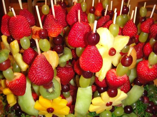  عکس   مدل های جدید چیدمان و تزئین میوه ها برای شب یلدا